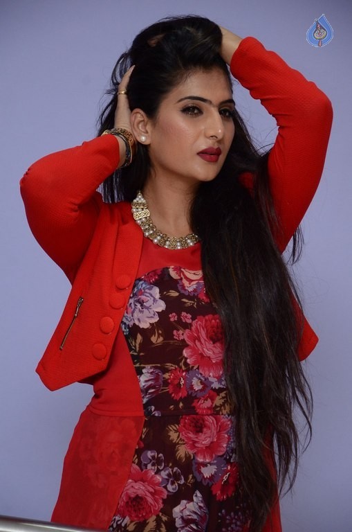 Neha Saxena New Photos - 22 / 31 photos
