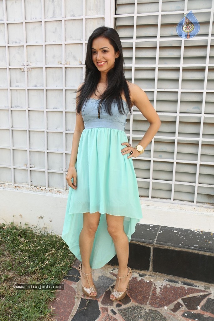 Neha Seraa Latest Photos - 11 / 148 photos