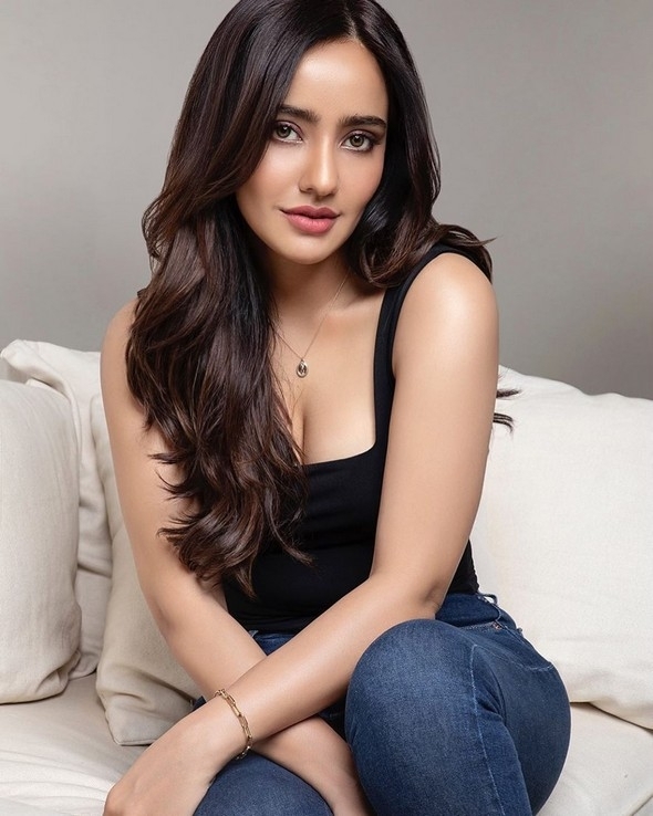 Neha Sharma Stills - 2 / 12 photos