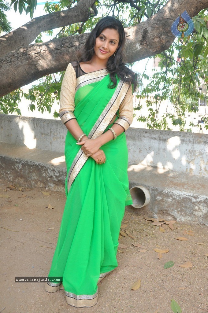 New Actress Priyanka Stills - 23 / 70 photos