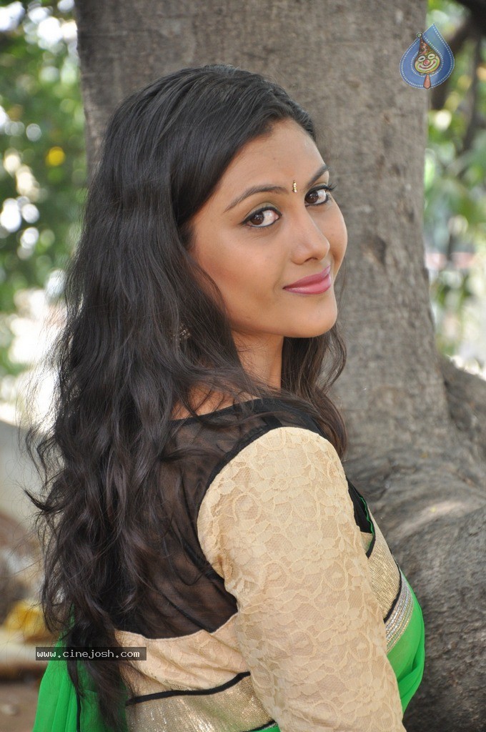New Actress Priyanka Stills - 24 / 70 photos