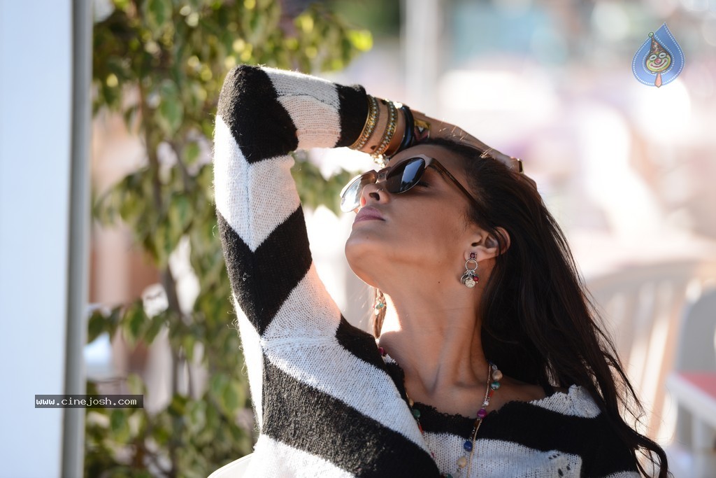 Nicole New Hot Stills - 11 / 88 photos