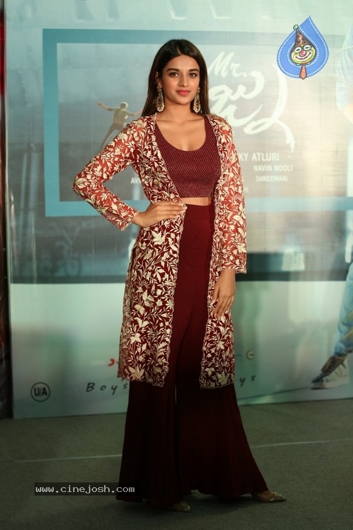 Nidhhi Agerwal New Photos - 11 / 17 photos