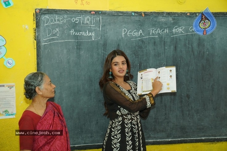 Nidhhi Agerwal Teaches English To Pega Teach For Change - 9 / 20 photos
