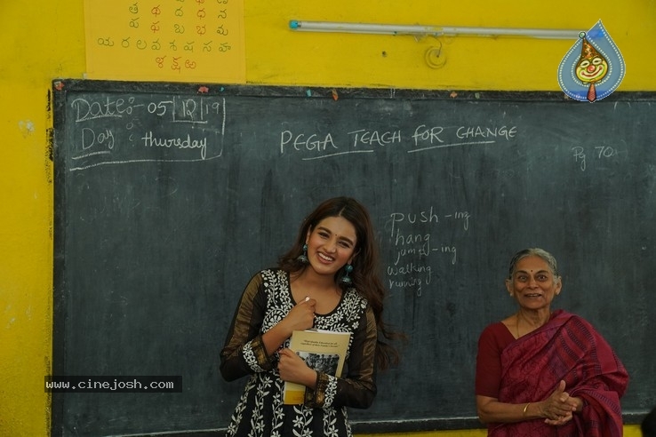 Nidhhi Agerwal Teaches English To Pega Teach For Change - 14 / 20 photos