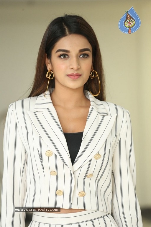 Nidhi Agarwal New Images - 17 / 24 photos