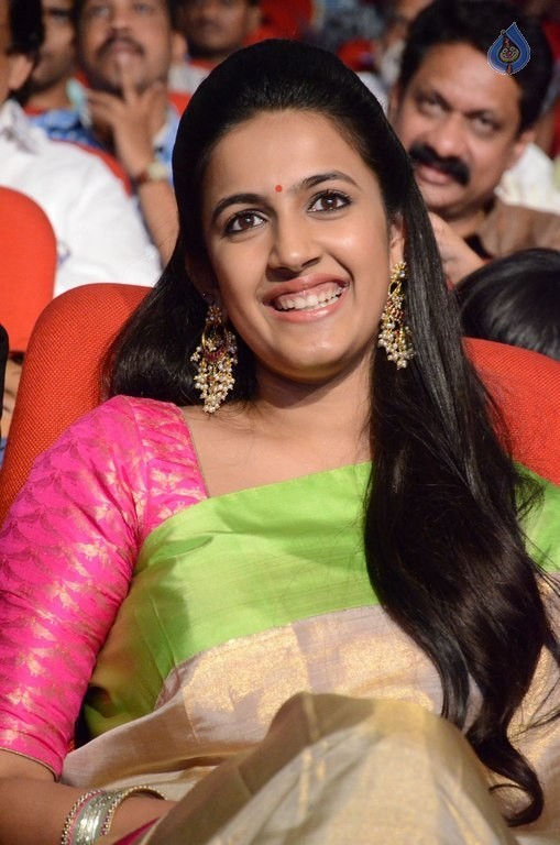 Niharika at Oka Manasu Audio Launch - 2 / 40 photos