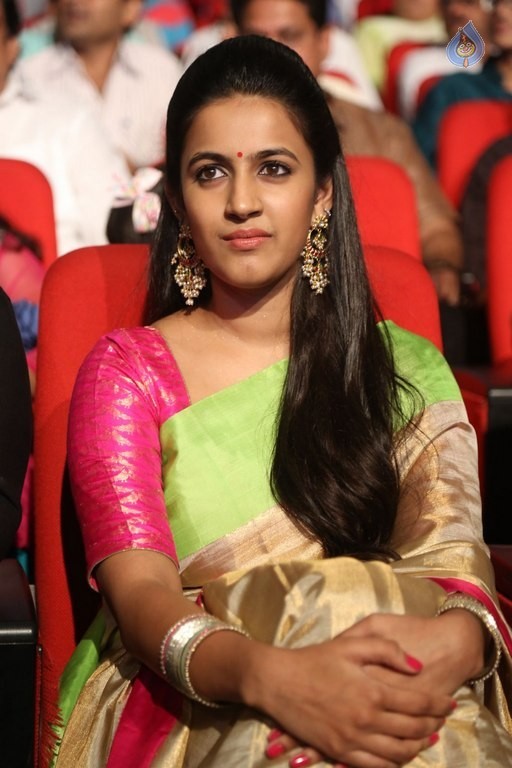 Niharika at Oka Manasu Audio Launch - 9 / 40 photos