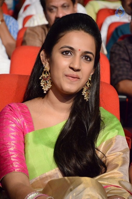 Niharika at Oka Manasu Audio Launch - 19 / 40 photos