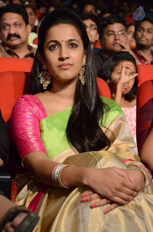 Niharika at Oka Manasu Audio Launch - 20 / 40 photos