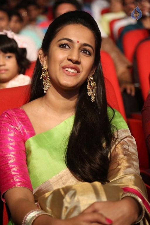 Niharika at Oka Manasu Audio Launch - 22 / 40 photos