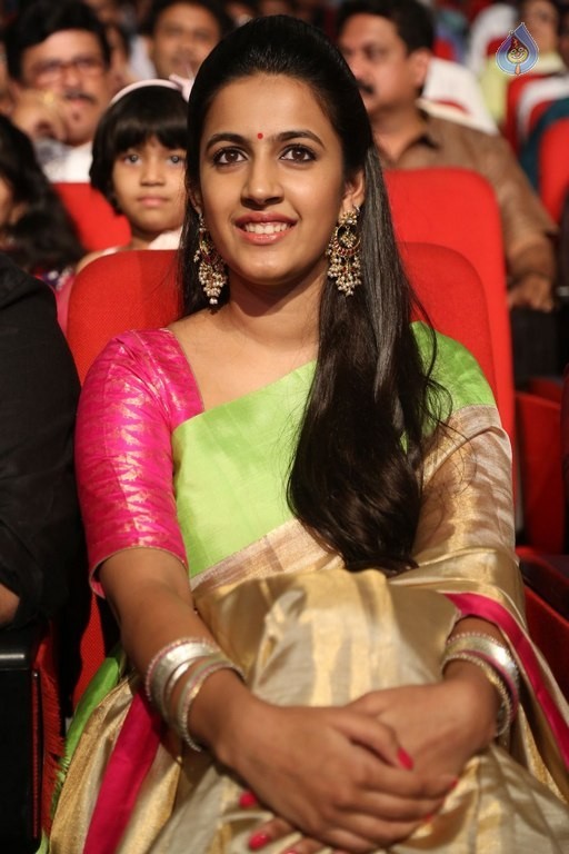 Niharika at Oka Manasu Audio Launch - 25 / 40 photos