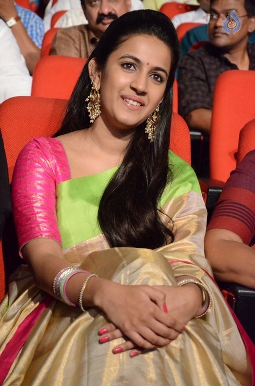 Niharika at Oka Manasu Audio Launch - 26 / 40 photos