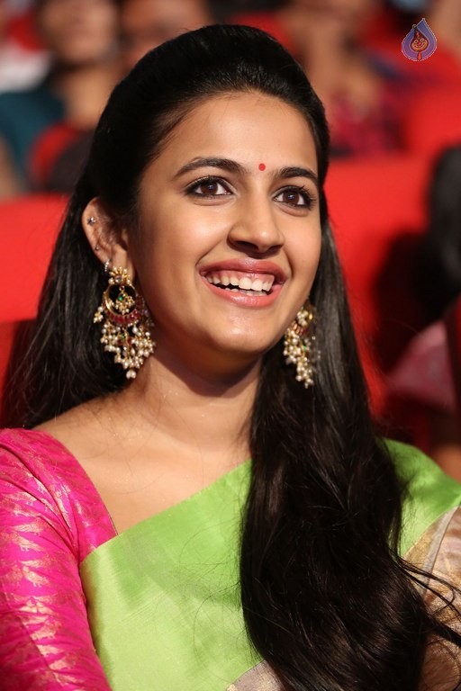 Niharika at Oka Manasu Audio Launch - 30 / 40 photos