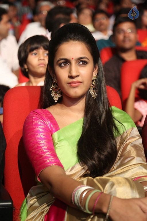 Niharika at Oka Manasu Audio Launch - 38 / 40 photos