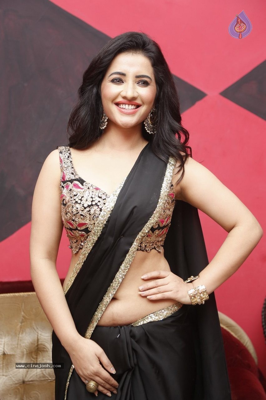 Niiri Arore New Gallery - 10 / 113 photos