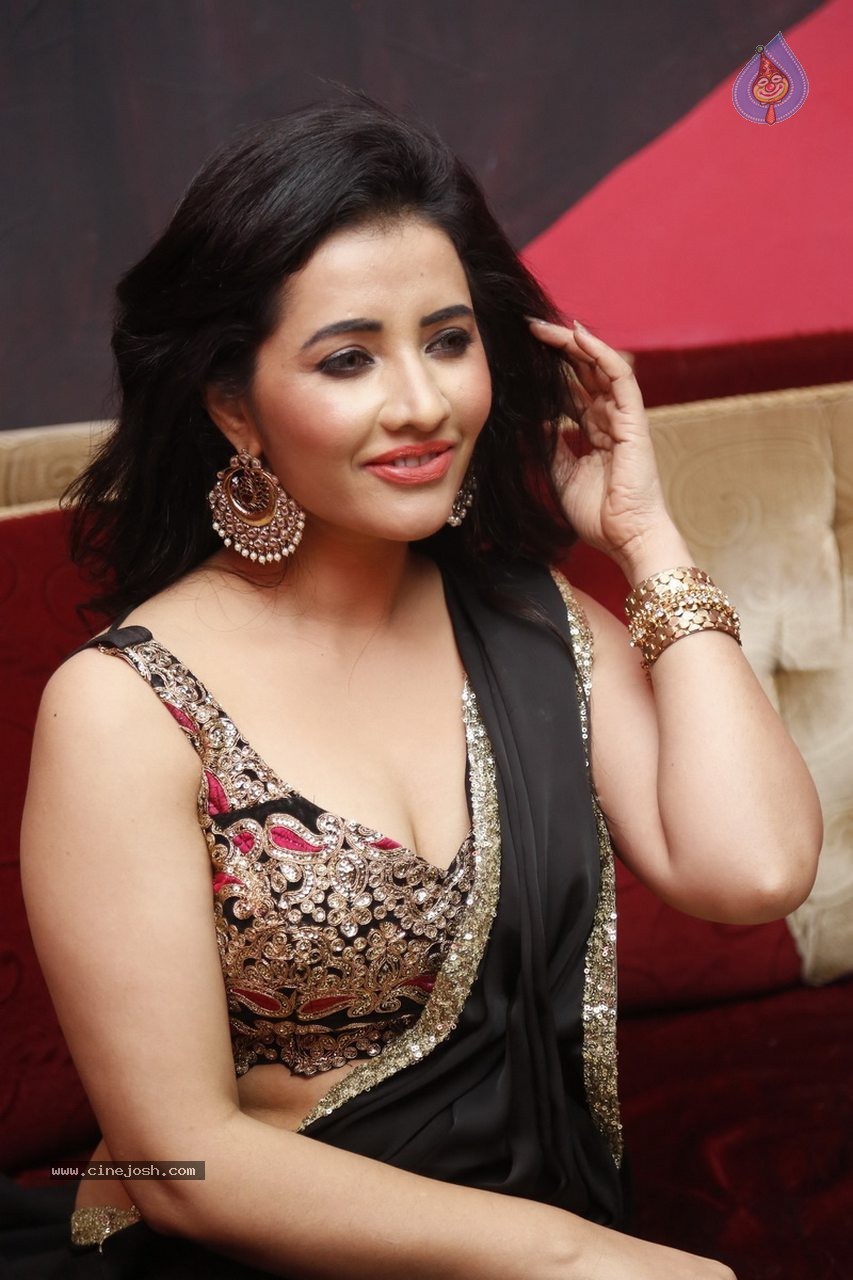 Niiri Arore New Gallery - 50 / 113 photos