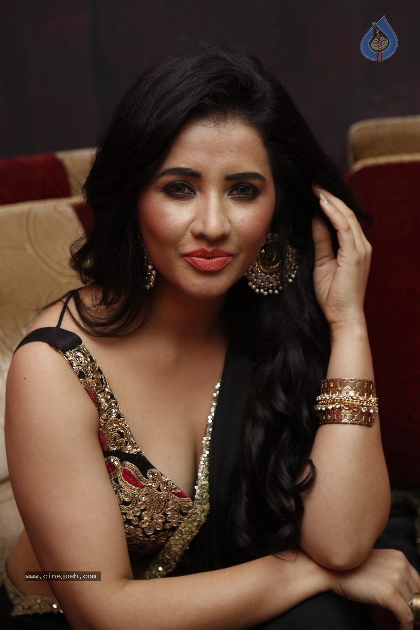 Niiri Arore New Gallery - 90 / 113 photos