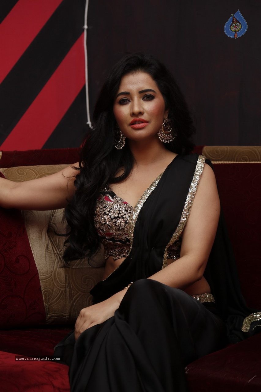 Niiri Arore New Gallery - 106 / 113 photos