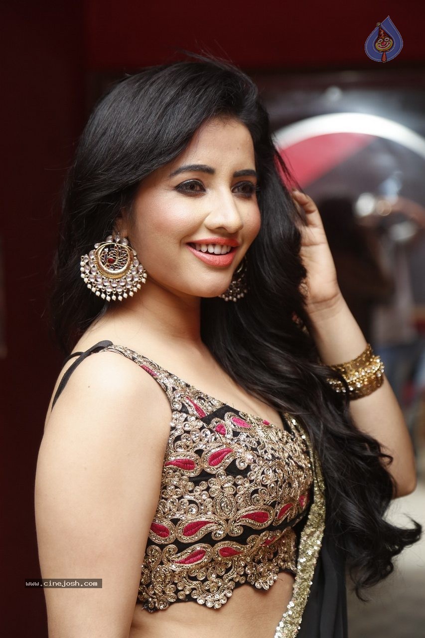 Niiri Arore New Gallery - 107 / 113 photos