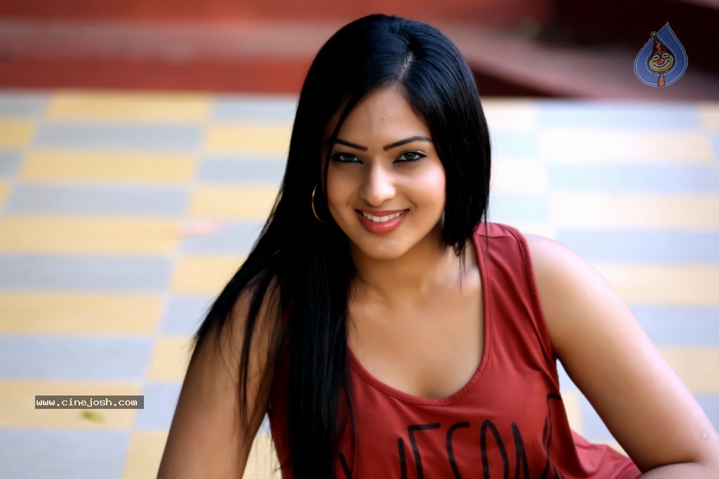 Nikesha Patel Latest Gallery - 18 / 125 photos