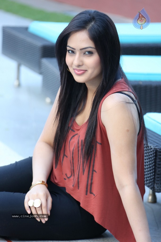 Nikesha Patel Latest Gallery - 19 / 125 photos