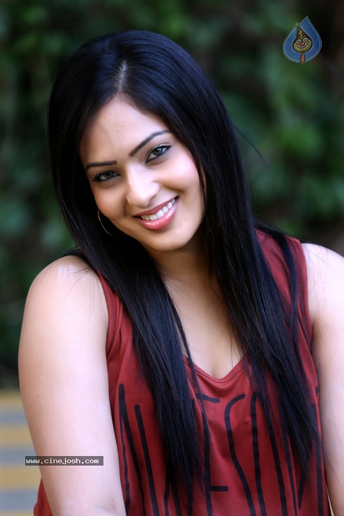 Nikesha Patel Latest Gallery - 25 / 125 photos