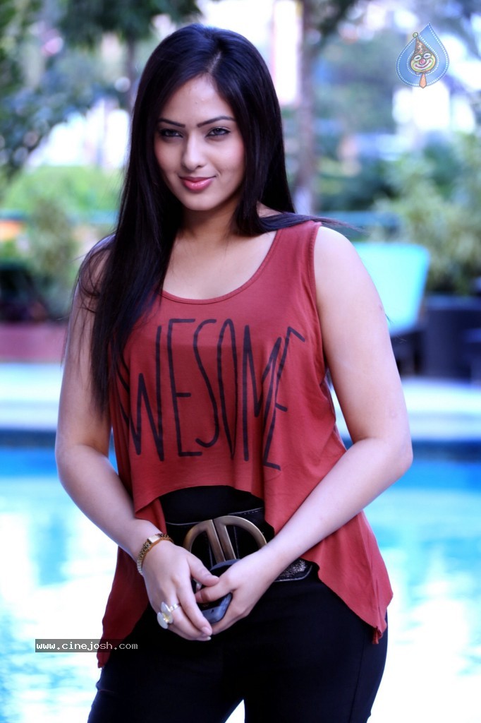 Nikesha Patel Latest Gallery - 29 / 125 photos
