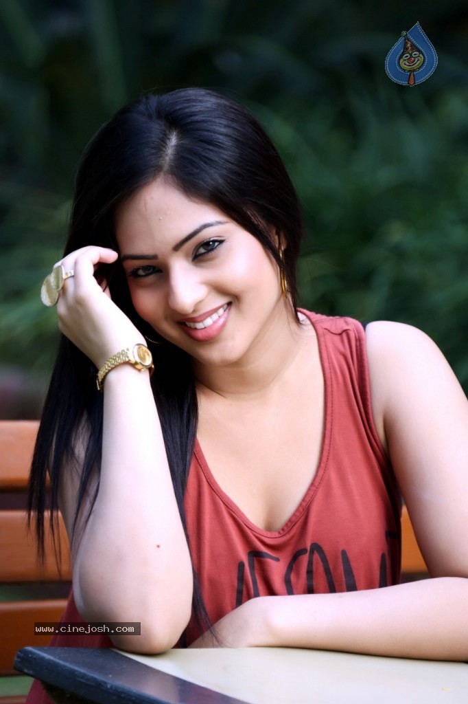 Nikesha Patel Latest Gallery - 34 / 125 photos