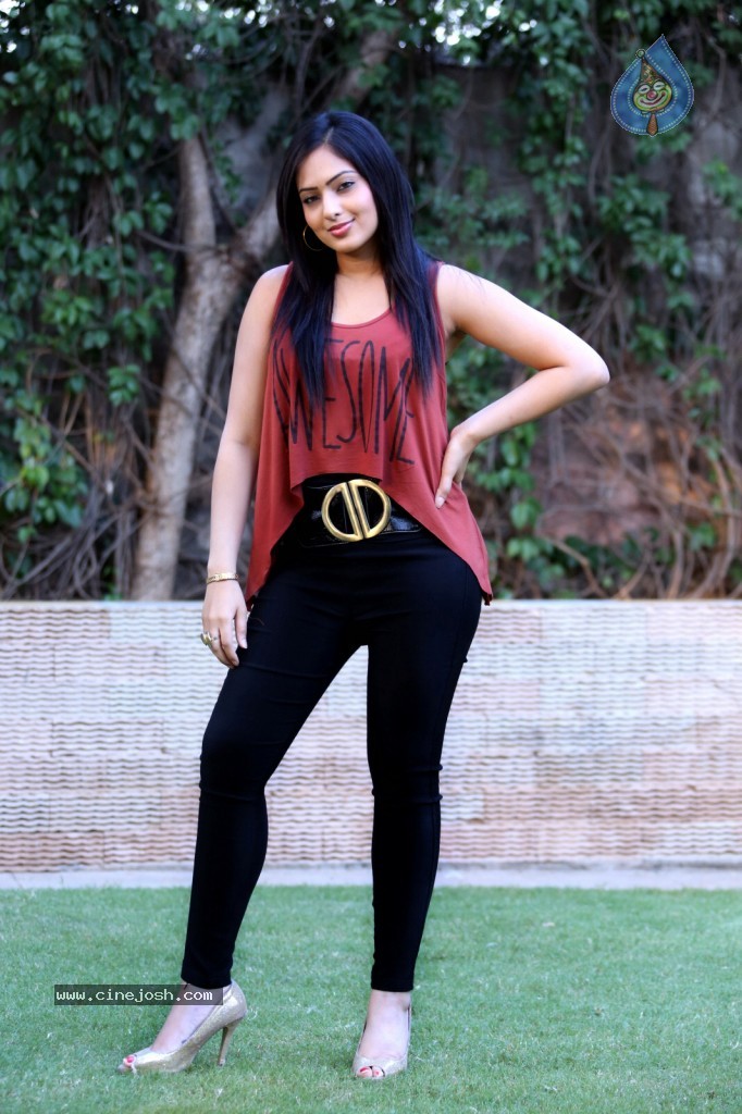 Nikesha Patel Latest Gallery - 72 / 125 photos