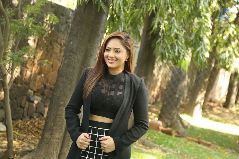 Nikesha Patel Latest Photos - 9 / 29 photos