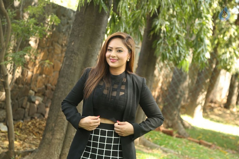 Nikesha Patel Latest Photos - 20 / 29 photos