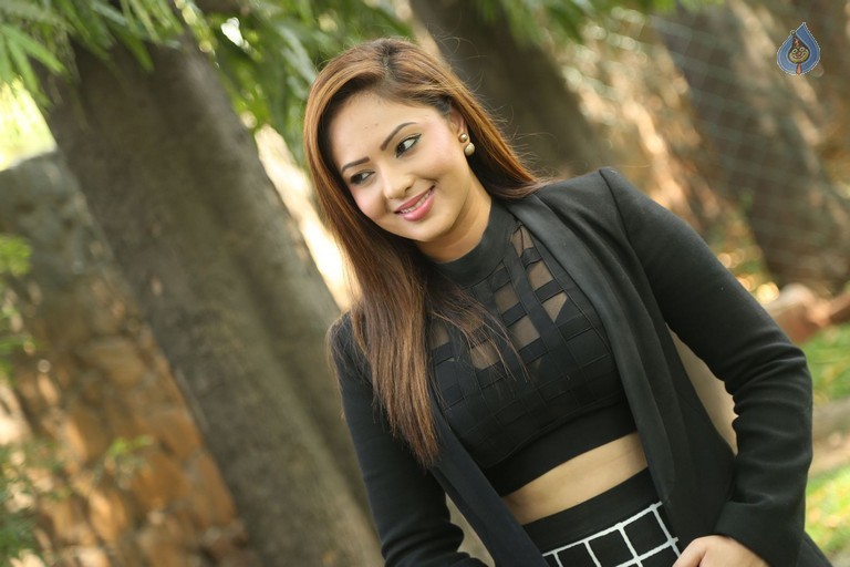 Nikesha Patel Latest Photos - 27 / 29 photos