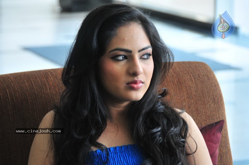 Nikesha Patel Latest Stills - 13 / 54 photos