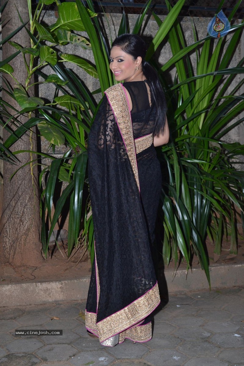 Nikesha Patel New Photos - 10 / 12 photos