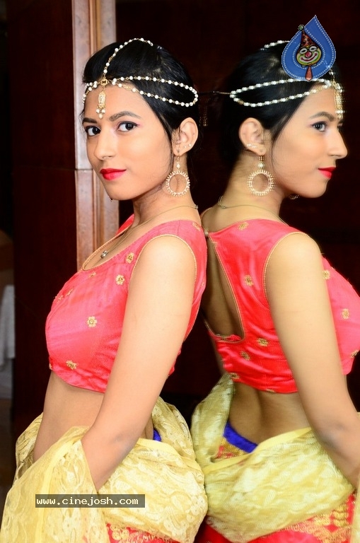 Nikita Latest Images - 19 / 21 photos