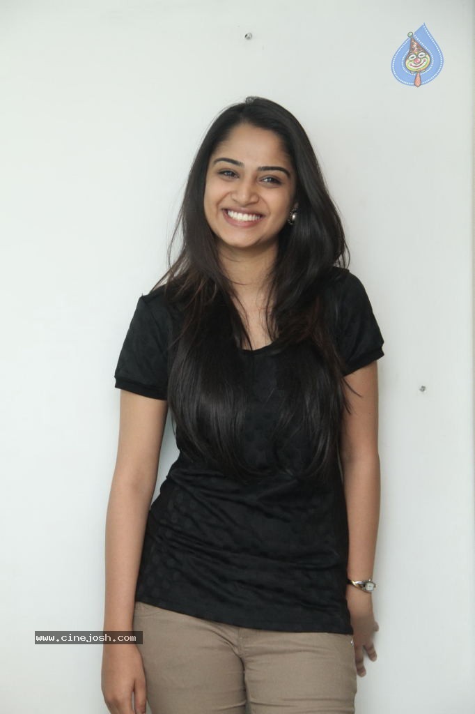 Nikitha Anil New Photos - 16 / 54 photos