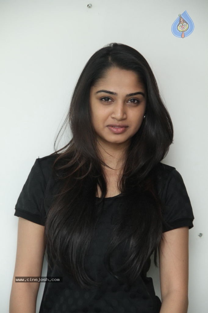 Nikitha Anil New Photos - 25 / 54 photos