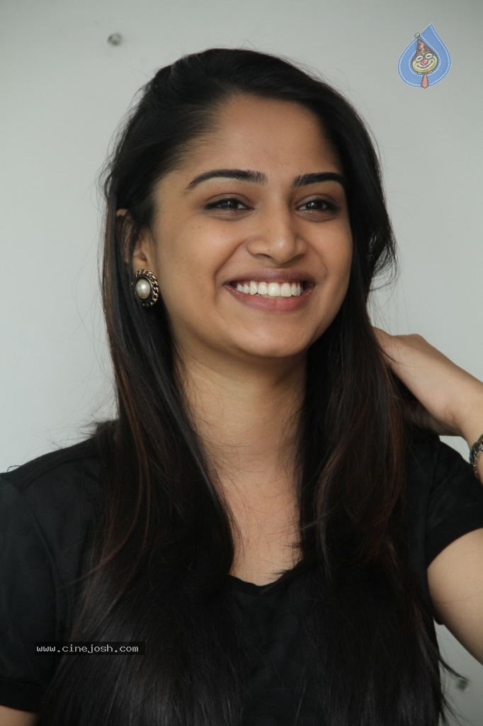 Nikitha Anil New Photos - 28 / 54 photos