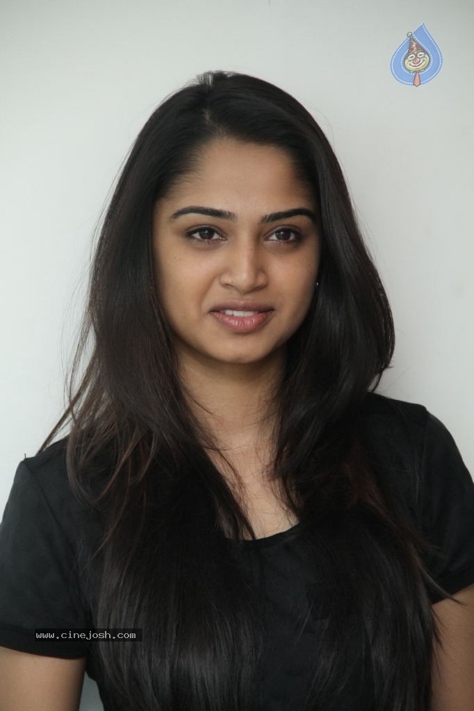 Nikitha Anil New Photos - 34 / 54 photos