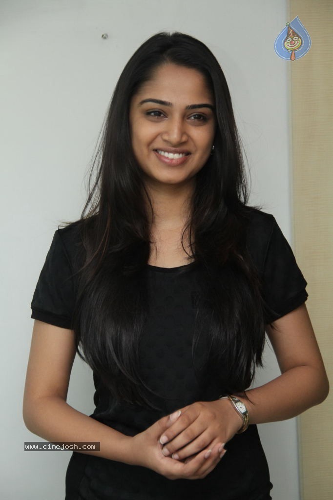 Nikitha Anil New Photos - 43 / 54 photos