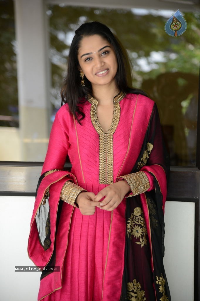 Nikitha Anil Stills - 18 / 32 photos