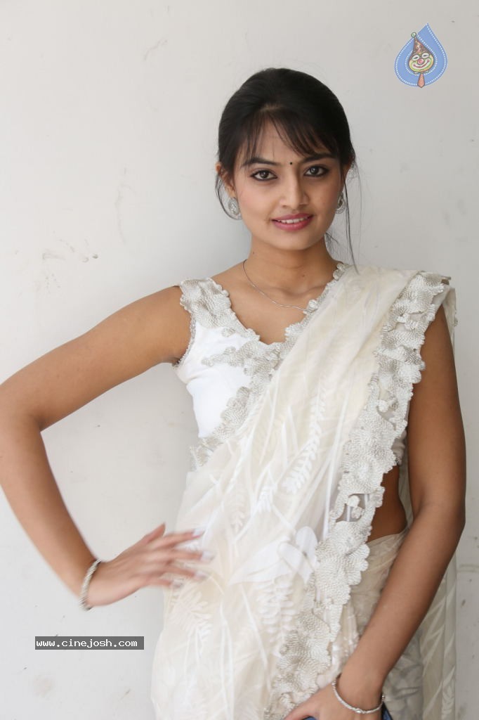 Nikitha Narayan Latest Images - 33 / 112 photos