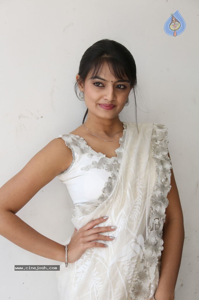 Nikitha Narayan Latest Images - 71 / 112 photos