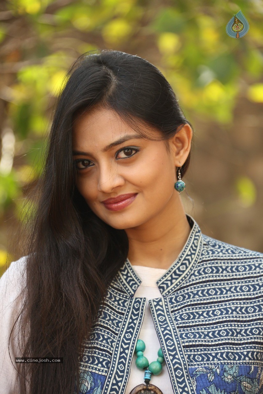 Nikitha Narayan Latest Photos - 19 / 56 photos