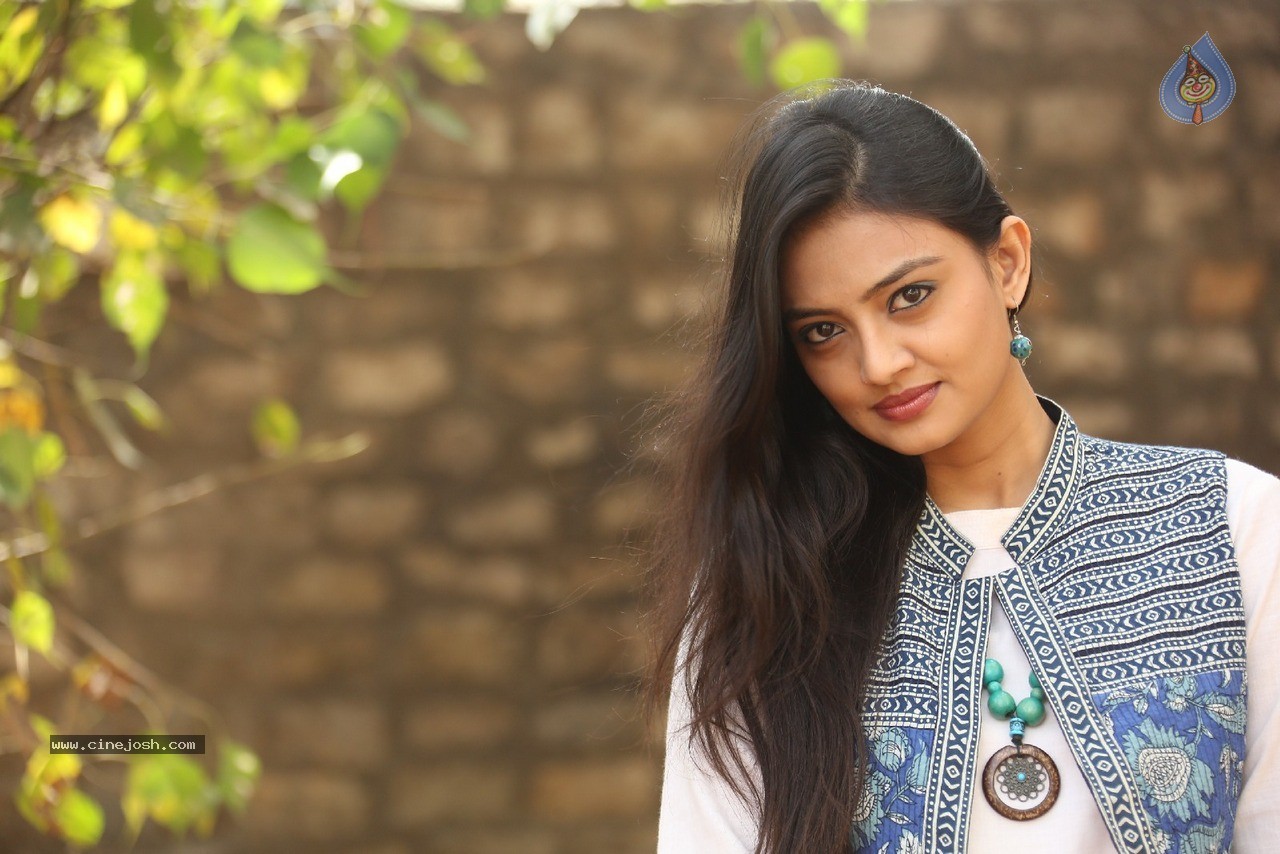 Nikitha Narayan Latest Photos - 28 / 56 photos