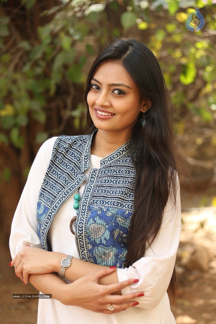 Nikitha Narayan Latest Photos - 31 / 56 photos