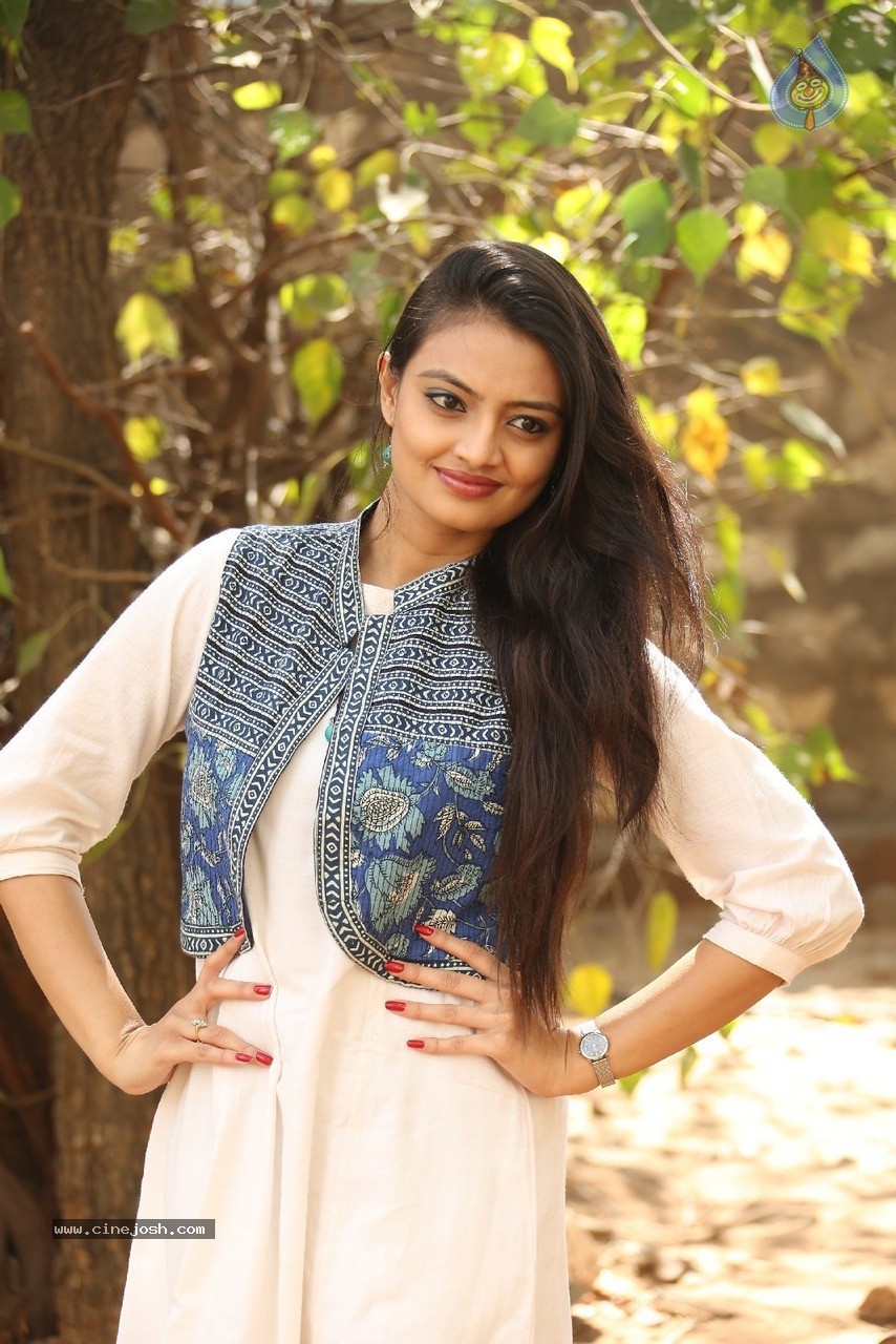 Nikitha Narayan Latest Photos - 39 / 56 photos