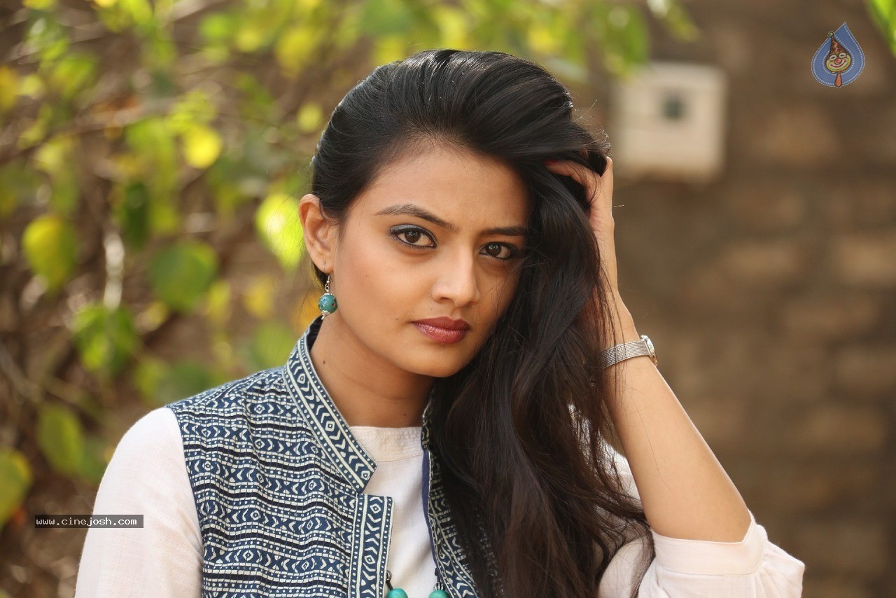 Nikitha Narayan Latest Photos - 47 / 56 photos