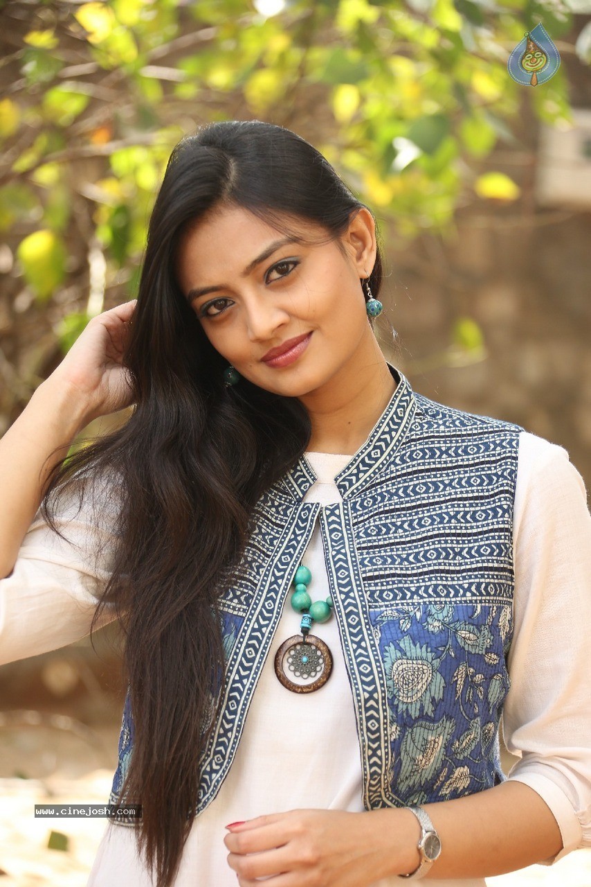 Nikitha Narayan Latest Photos - 51 / 56 photos